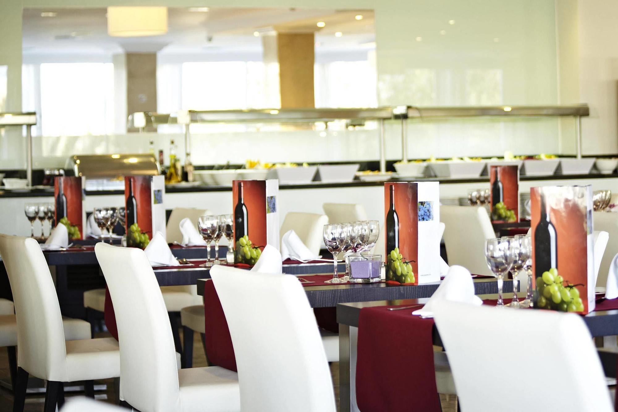 Grupotel Montecarlo กันปิกาฟอร์ต ภายนอก รูปภาพ